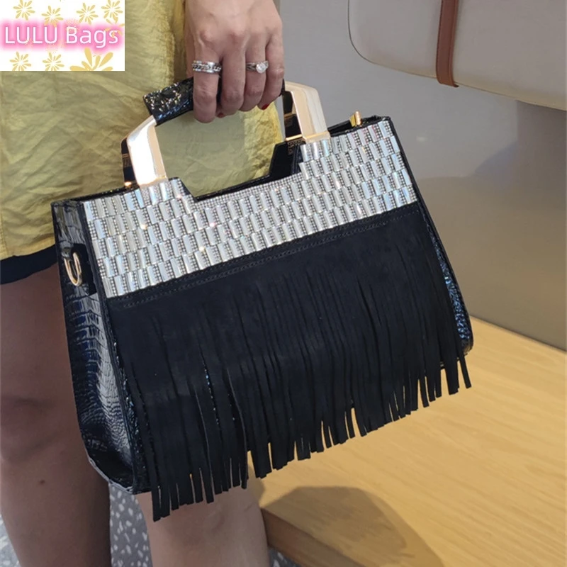 Genuine Leather Portable Women Bag 2023 Luxury Fashion Diamonds Lady Handbags Cowhide Tassel Rhinestone Shoulder Crossbody Bags
Genuine Leather Portable Women Bag 2023 Luxury Fashion Diamonds Lady Handbags Cowhide Tassel Rhinestone Shoulder Crossbody Bags
