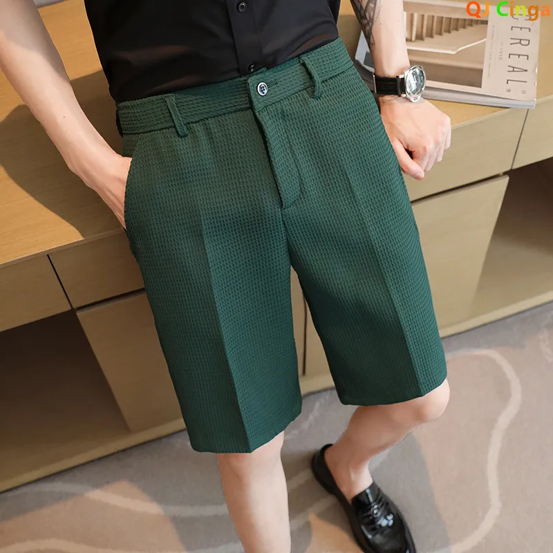 New Summer Collection: Men's Dark Green Shorts and Stylish, Casual Black Knee-length Pants, Available in White, Blue, and Khaki.
New Summer Collection: Men's Dark Green Shorts and Stylish, Casual Black Knee-length Pants, Available in White, Blue, and Khaki.