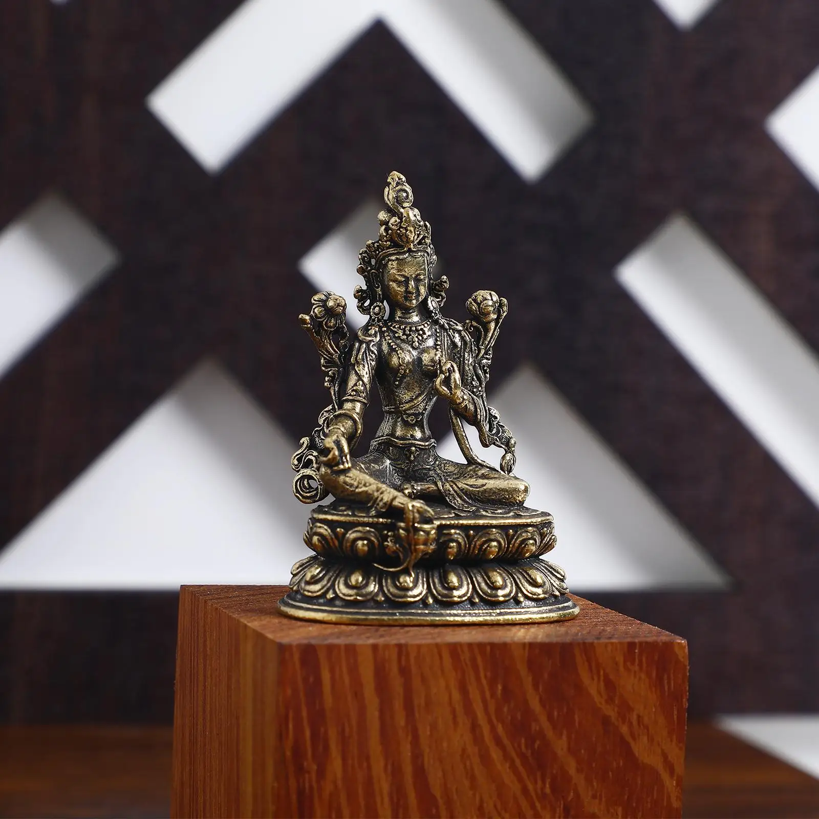 Distressed Green Statue Retro Brass Ornament for Home Office Living Room Decor Mini Size Figurine Model
Distressed Green Statue Retro Brass Ornament for Home Office Living Room Decor Mini Size Figurine Model