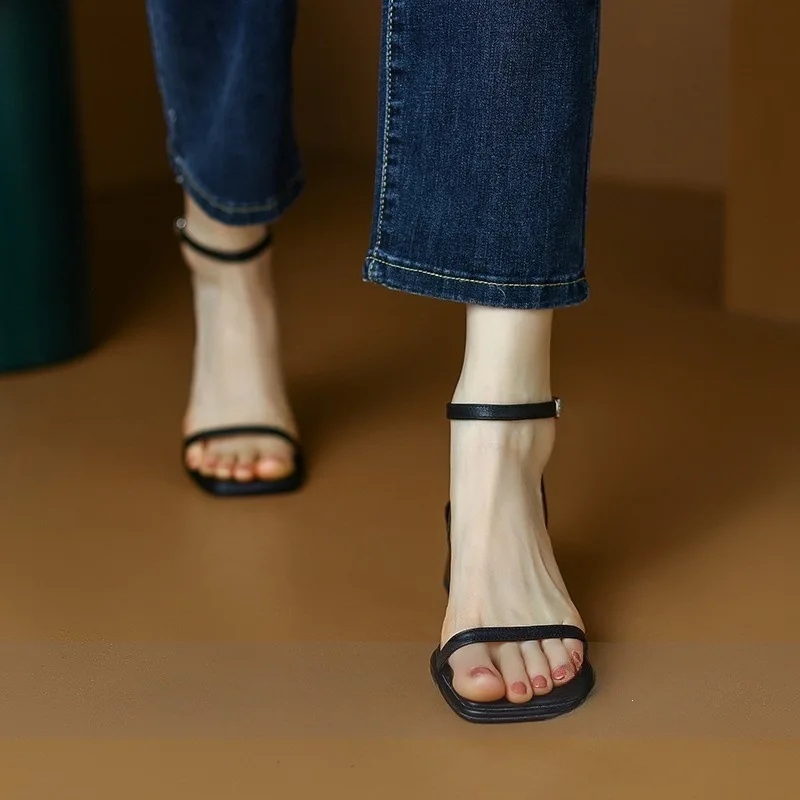 Heart-pounding~! Classic Easiest for Match Square Toe Open Toe Mid-heeled One-strap Sandals for Women Summer Thick Heel
Heart-pounding~! Classic Easiest for Match Square Toe Open Toe Mid-heeled One-strap Sandals for Women Summer Thick Heel
