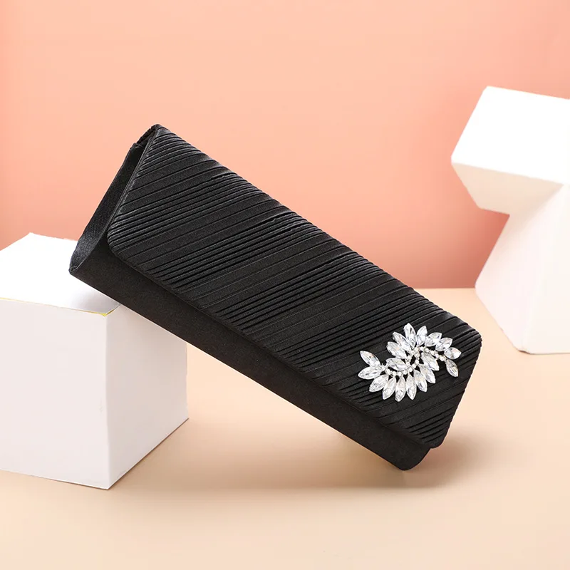 Luxury Minimalist PU Hand-Held Crossbody Bag for Women Pleated Carved Design Dress Bag for Party Diagonal Storage Handbag
Luxury Minimalist PU Hand-Held Crossbody Bag for Women Pleated Carved Design Dress Bag for Party Diagonal Storage Handbag