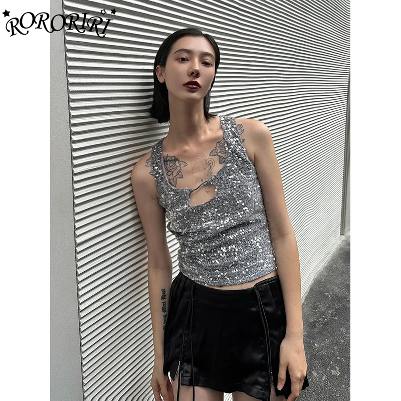 RORORIRI Glitter Sequin Silver Tank Top for Women Stretch Sleeveless Cut-out Scoop Neck Pullover Crop Top Y2k Grayu Streetwear 
RORORIRI Glitter Sequin Silver Tank Top for Women Stretch Sleeveless Cut-out Scoop Neck Pullover Crop Top Y2k Grayu Streetwear