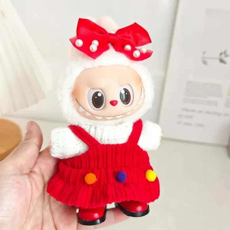 Виниловый кулон Kawaii Labubu 1-го/2-го поколения, комплект красного вельветового платья (стиль слепых коробок), коллекционные и детский подарок
Виниловый кулон Kawaii Labubu 1-го/2-го поколения, комплект красного вельветового платья (стиль слепых коробок), коллекционные и детский подарок