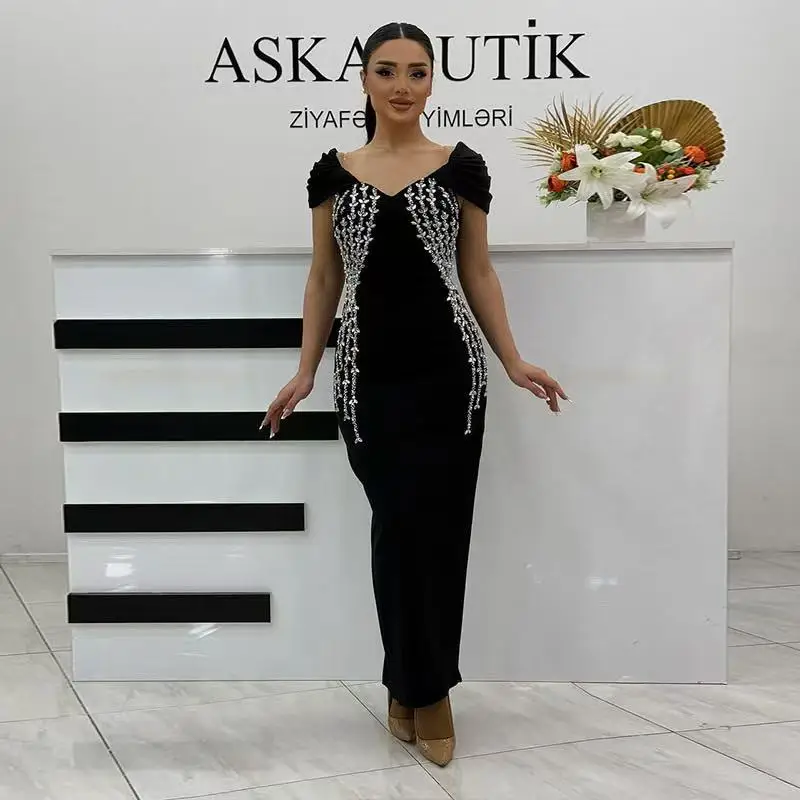 Women's Black Bandage Dress Off-Shoulder Crystal Embellished Gown Beaded Bodice Ruffled Straps Formal Evening Wear Party Dress
Women's Black Bandage Dress Off-Shoulder Crystal Embellished Gown Beaded Bodice Ruffled Straps Formal Evening Wear Party Dress