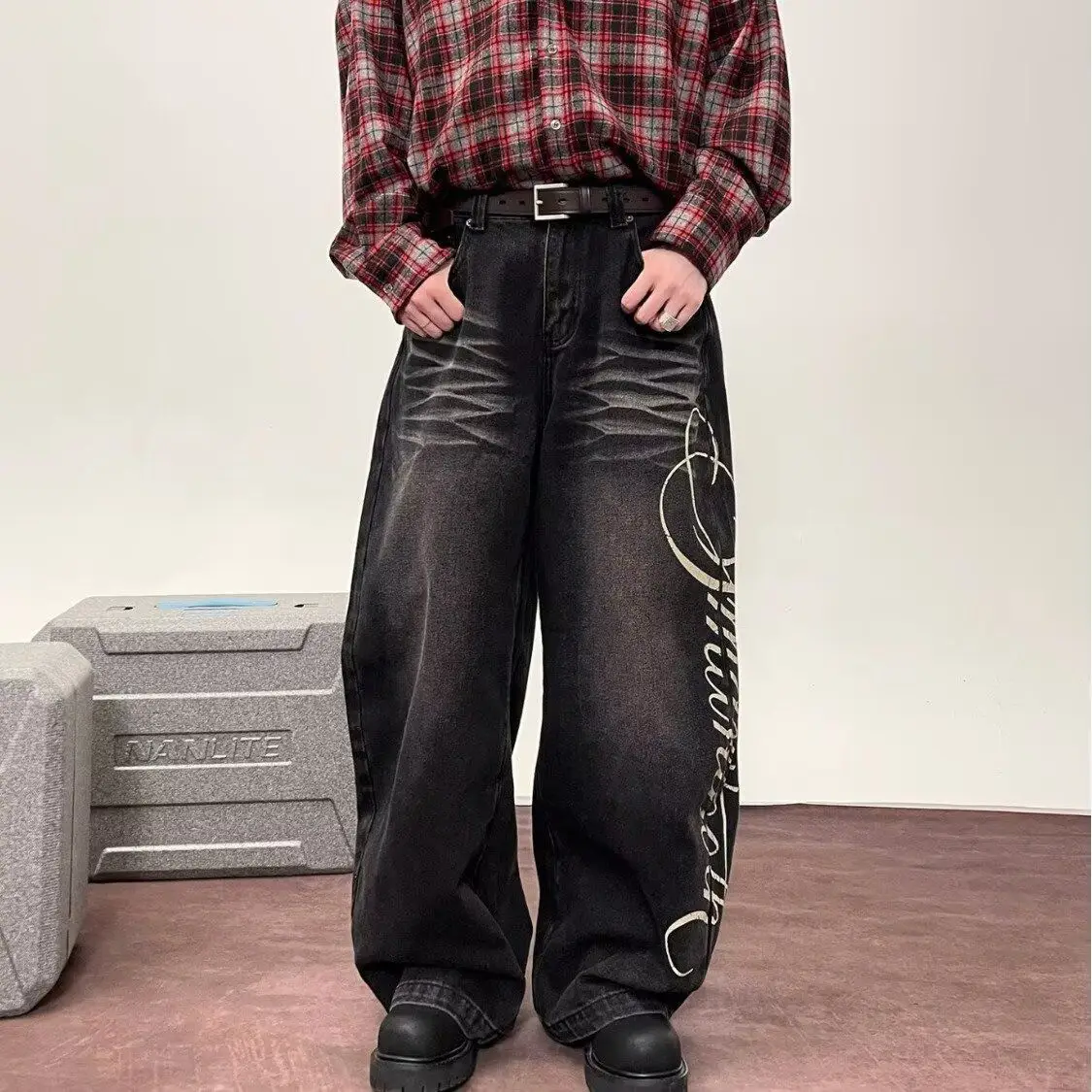 Джинсы прямого кроя для похудения, женские свободные широкие брюки в пол, с высокой талией, длинные брюки, осень-зима, новинка
Джинсы прямого кроя для похудения, женские свободные широкие брюки в пол, с высокой талией, длинные брюки, осень-зима, новинка