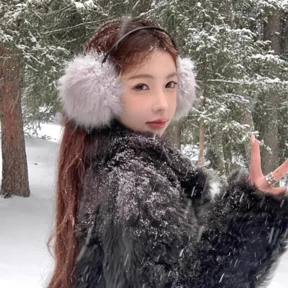 Зимние наушники из искусственного меха для женщин, шарфы из искусственного меха, теплые плюшевые наушники двойного назначения, уличный теплый аксессуар
Зимние наушники из искусственного меха для женщин, шарфы из искусственного меха, теплые плюшевые наушники двойного назначения, уличный теплый аксессуар