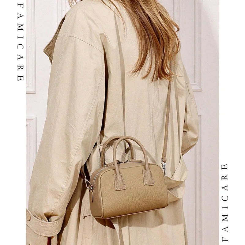 Versatile Chic Lady Mini Bowling Bag Women Lightweight Genuine Leather Handbags Minimalist Timeless Solid Color Crossbody Bag
Versatile Chic Lady Mini Bowling Bag Women Lightweight Genuine Leather Handbags Minimalist Timeless Solid Color Crossbody Bag