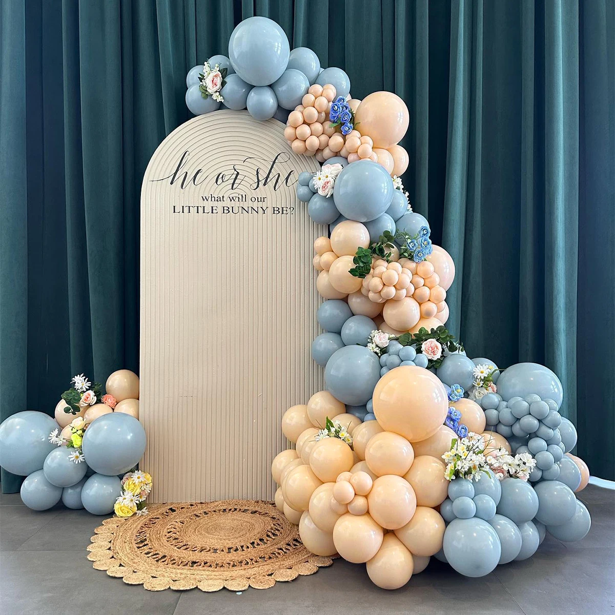 Balloons are used to dress up wedding, bridal shower, gender reveal, Thanksgiving, holiday parties birthday party decorations
Balloons are used to dress up wedding, bridal shower, gender reveal, Thanksgiving, holiday parties birthday party decorations