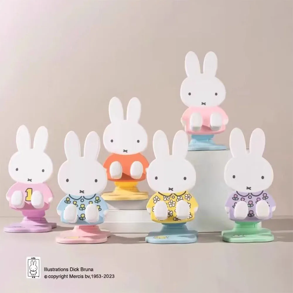Оригинальная складная подставка Kawaii Miffy для мобильных телефонов и планшетов, украшение для рабочего стола, аниме-фигурка, подарочная игрушка 
Оригинальная складная подставка Kawaii Miffy для мобильных телефонов и планшетов, украшение для рабочего стола, аниме-фигурка, подарочная игрушка