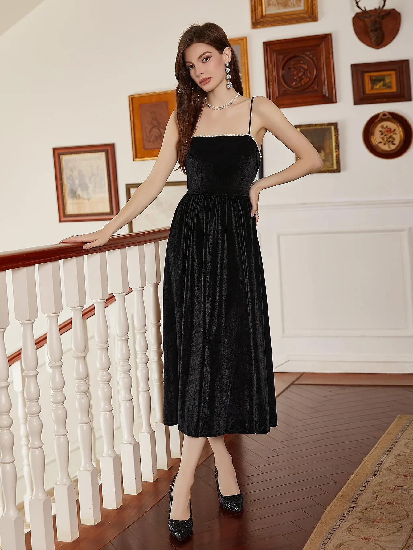 A-line Minimalist Elegant Party Dress Formal Evening gown halter sleeveless floor-length velvet with fashion
A-line Minimalist Elegant Party Dress Formal Evening gown halter sleeveless floor-length velvet with fashion