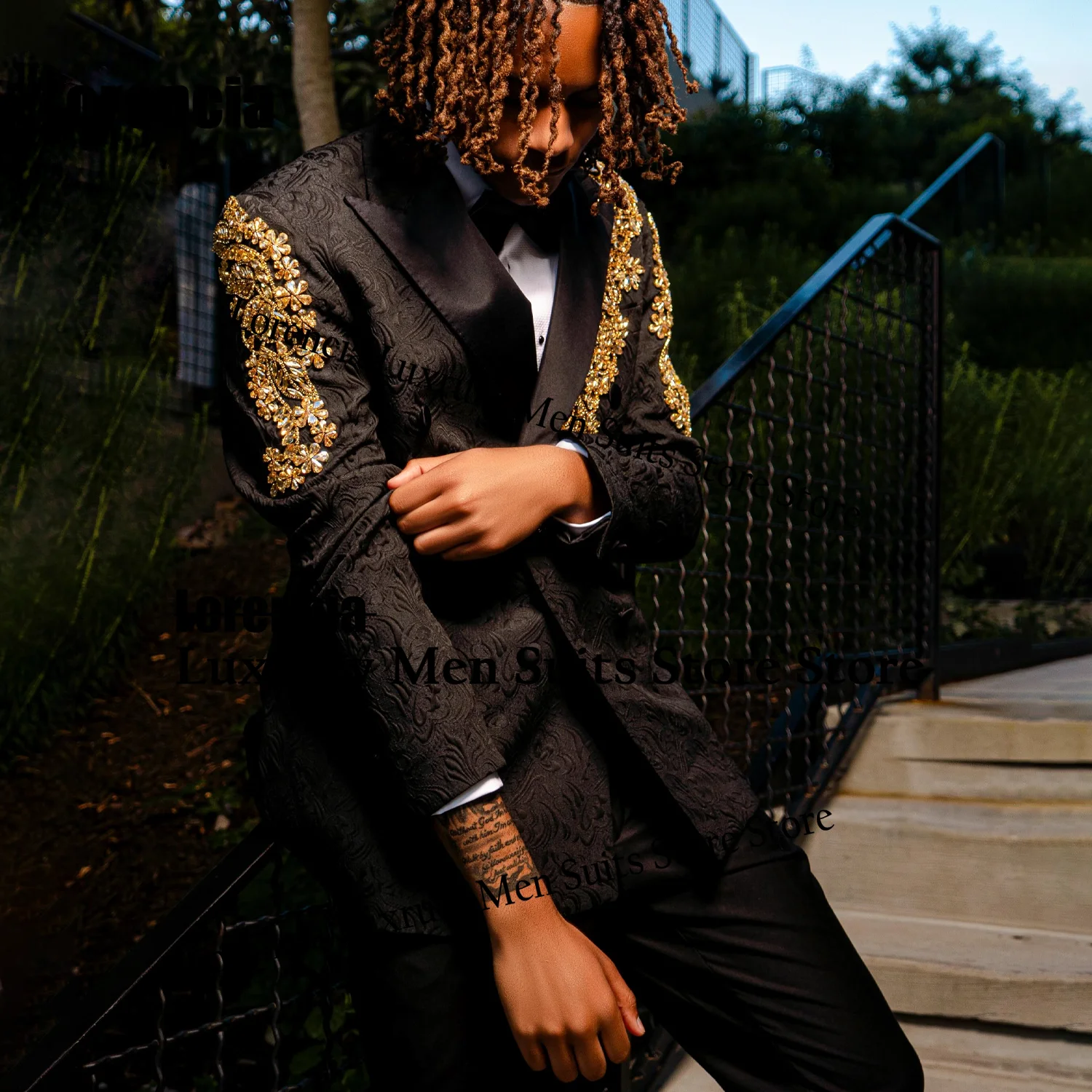 Customized Sparkly Crystals Men Suit Simple Jacquard Diamond Wedding Tuxedos Slim Elegant hombre 2 Pieces Set Groom Male Blazer
Customized Sparkly Crystals Men Suit Simple Jacquard Diamond Wedding Tuxedos Slim Elegant hombre 2 Pieces Set Groom Male Blazer