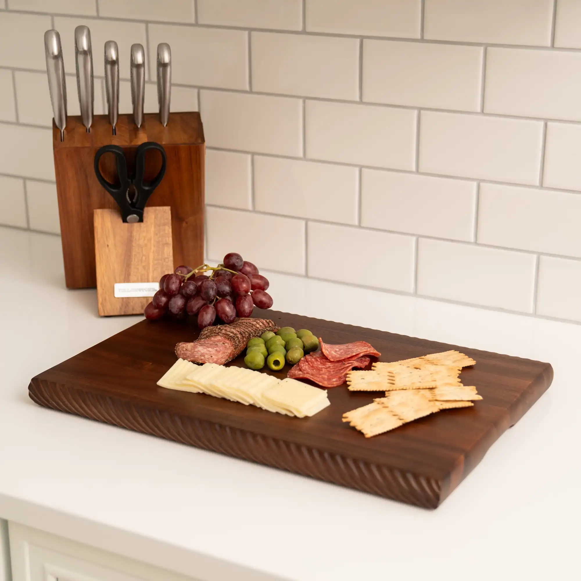 18x12 inch Braided Wooden Butcher Block,Sturdy and durable
18x12 inch Braided Wooden Butcher Block,Sturdy and durable