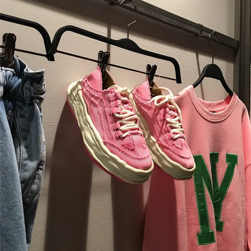 Trendy Pink Canvas Thick-soled Shoes New Light Fashion Casual Shoes Students Youthful Vitality Shoes Increase Temperament Shoes
Trendy Pink Canvas Thick-soled Shoes New Light Fashion Casual Shoes Students Youthful Vitality Shoes Increase Temperament Shoes