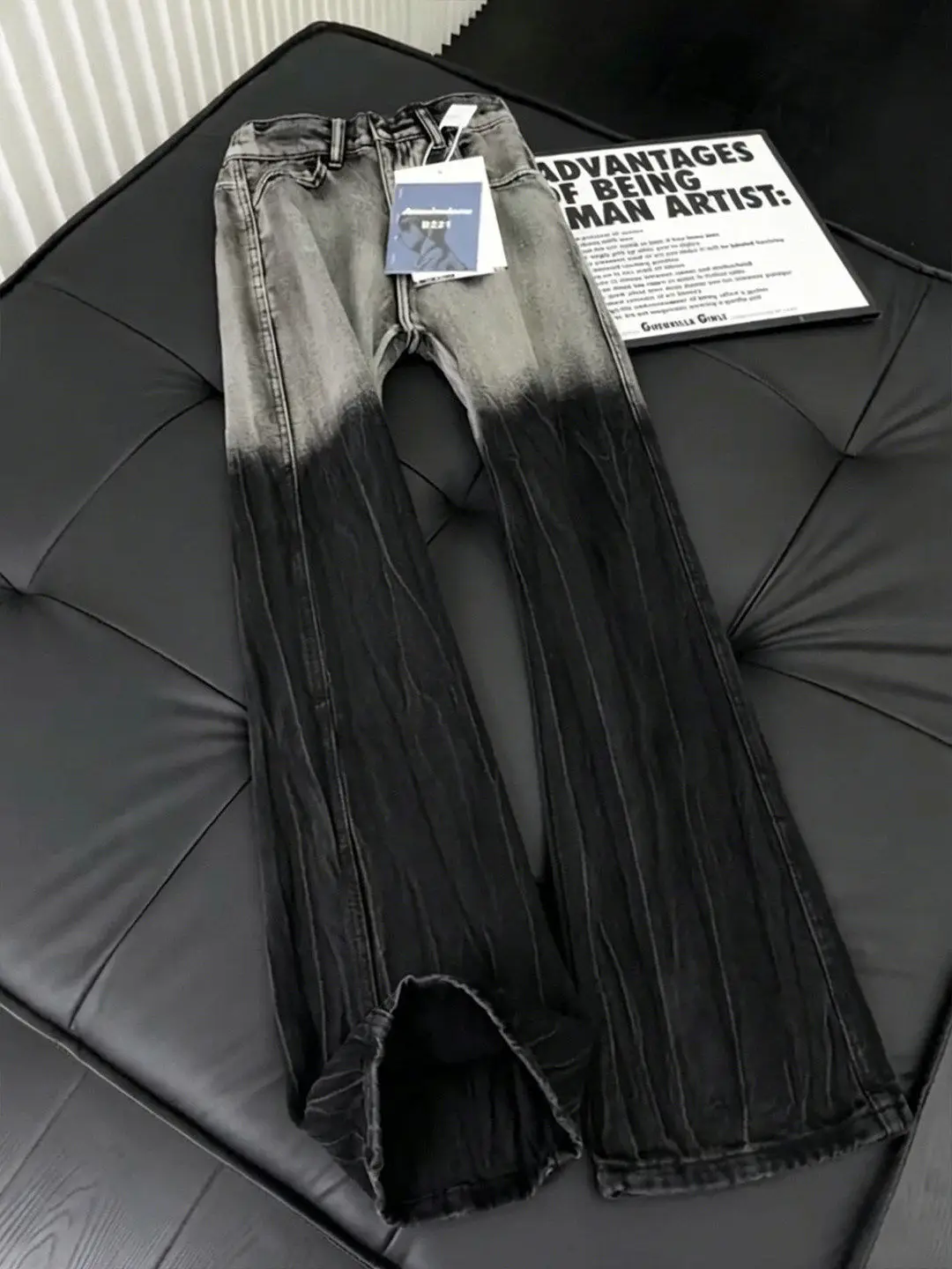 Men's Pleated Design Gradient Jeans Spring Summer American Fashion High Street Retro Loose Washed Male Flared Denim Pants
Men's Pleated Design Gradient Jeans Spring Summer American Fashion High Street Retro Loose Washed Male Flared Denim Pants