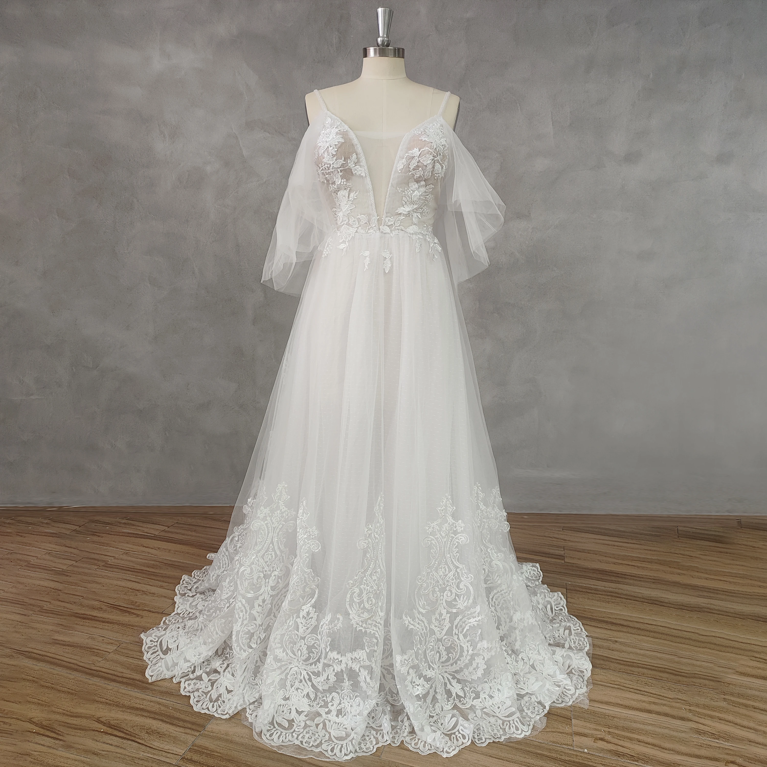DIDEYTTAWL Real Picture Customized Fairy Deep V-Neck Off-Shoulder A-Line Wedding Tulle Appliques Backless Court Train Bridal
DIDEYTTAWL Real Picture Customized Fairy Deep V-Neck Off-Shoulder A-Line Wedding Tulle Appliques Backless Court Train Bridal