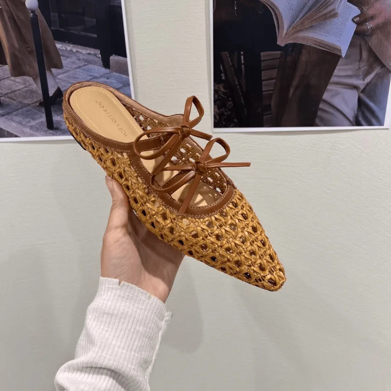 2025 Women's Summer New Sexy Pointed Designer Women's Slippers Casual Comfortable Slip-on Bow Mule Ladies Sandals Plus Size 43
2025 Women's Summer New Sexy Pointed Designer Women's Slippers Casual Comfortable Slip-on Bow Mule Ladies Sandals Plus Size 43
