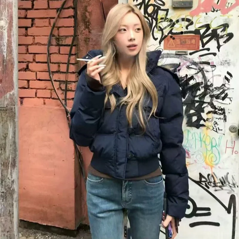 2025 Women's Winter Fur Hooded Jacket Women Outerwear Thick Dowon Cotton Padded Slim Short Parkas Female Cropped Puffer Bubble
2025 Women's Winter Fur Hooded Jacket Women Outerwear Thick Dowon Cotton Padded Slim Short Parkas Female Cropped Puffer Bubble