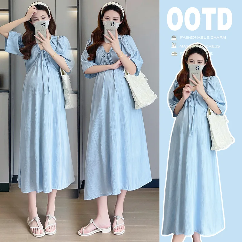 French Maternity Dress: Romantic Puff-Sleeve Maxi with Slimming Silhouette - Vintage-Inspired Pregnancy Gown for Expecting Moms
French Maternity Dress: Romantic Puff-Sleeve Maxi with Slimming Silhouette - Vintage-Inspired Pregnancy Gown for Expecting Moms