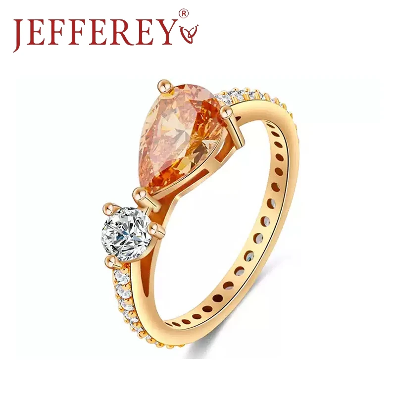 S925 Silver Round Moissanite Women Ring Inlaid Pear Colored Gemstone Wedding Band Rose Gold Colour Couples Luxury Jewelry Gifts
S925 Silver Round Moissanite Women Ring Inlaid Pear Colored Gemstone Wedding Band Rose Gold Colour Couples Luxury Jewelry Gifts