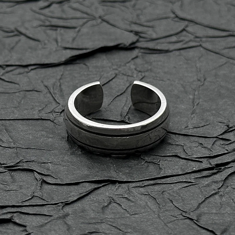 S925 sterling silver retro old open smooth ring European and American men and women niche personality hip hop
S925 sterling silver retro old open smooth ring European and American men and women niche personality hip hop