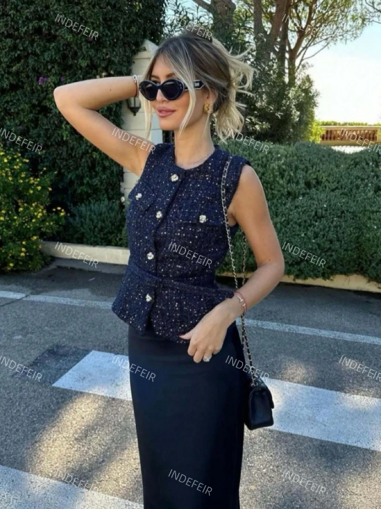 Indefeir Spring and Summer New Women's Clothing Casual Fashion Simple Foreign Style Small Fragrance Style Belt Texture Vest
Indefeir Spring and Summer New Women's Clothing Casual Fashion Simple Foreign Style Small Fragrance Style Belt Texture Vest
