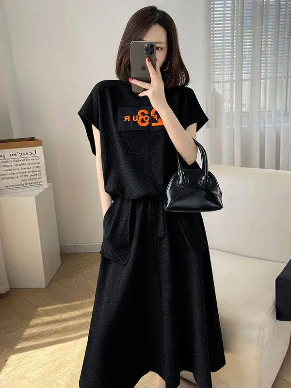 plus Size Summer Casual Sportswear Set Short Sleeve High Waist Skirt And T-Shirt for Heavy Sister 300 Pounds Lazy European Style
plus Size Summer Casual Sportswear Set Short Sleeve High Waist Skirt And T-Shirt for Heavy Sister 300 Pounds Lazy European Style