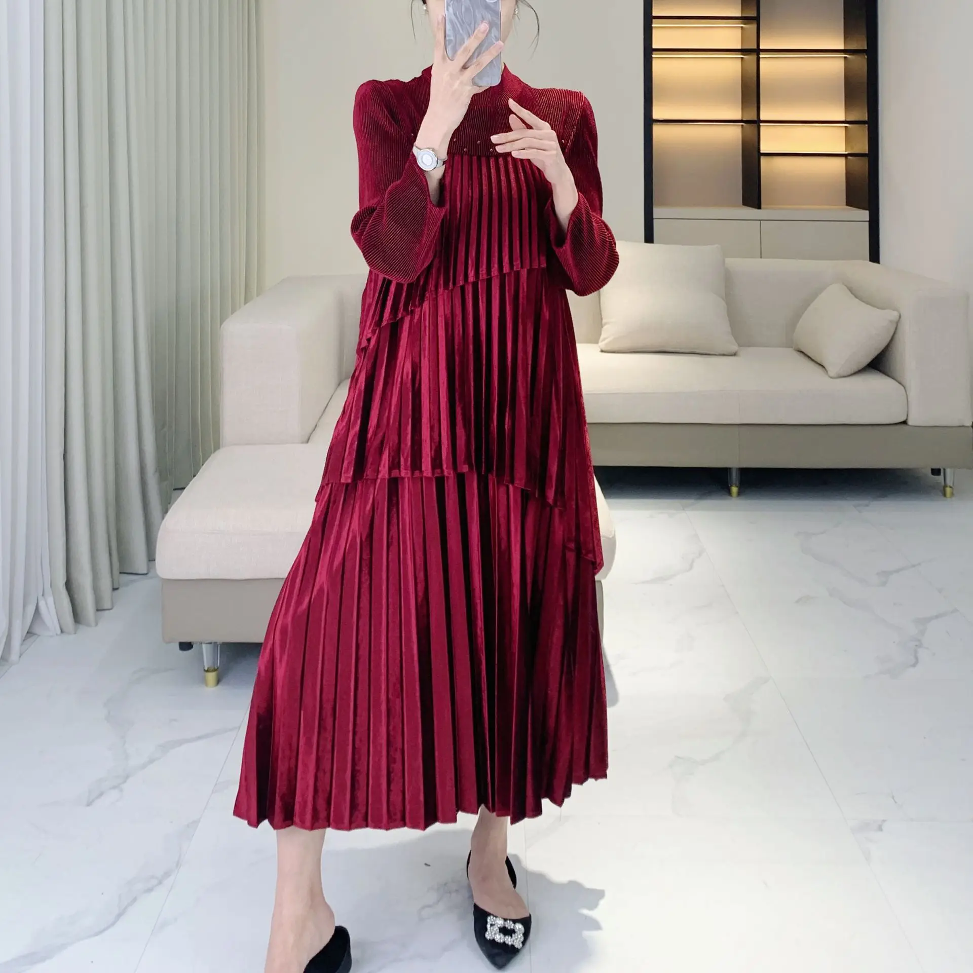 2025 golden velvet dress autumn and winter boutique new heavy industry beads loose temperament mother red festive wedding dress
2025 golden velvet dress autumn and winter boutique new heavy industry beads loose temperament mother red festive wedding dress