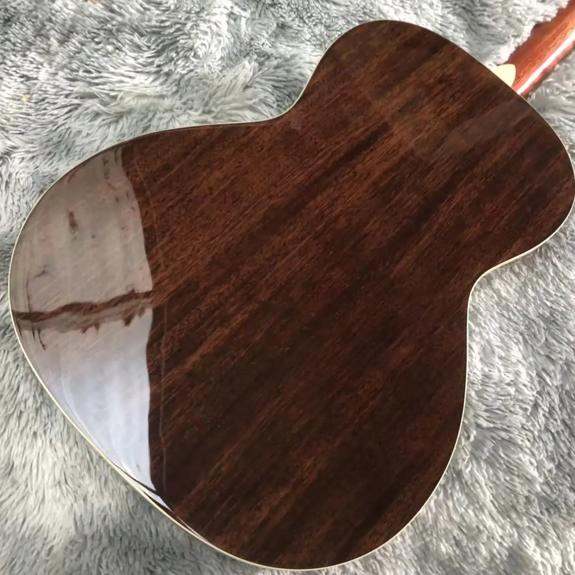 39 inch 00028 series red blood pine solid wood section top acoustic acoustic acoustic guitar
39 inch 00028 series red blood pine solid wood section top acoustic acoustic acoustic guitar