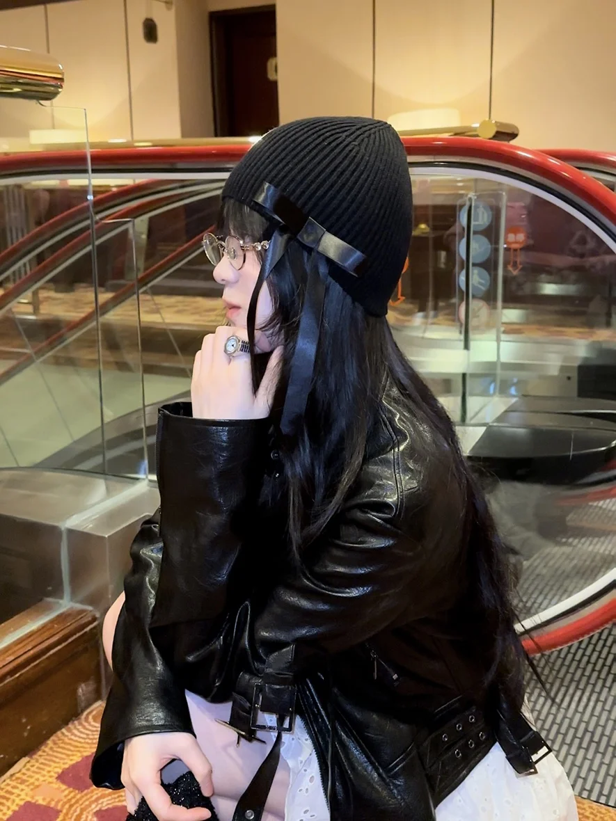 Sweet Cool Knot Silk Ribbon Cold Hat Women's Vintage Knitted Headscarf Hat Trendy No Brim round Top Knit Cap
Sweet Cool Knot Silk Ribbon Cold Hat Women's Vintage Knitted Headscarf Hat Trendy No Brim round Top Knit Cap