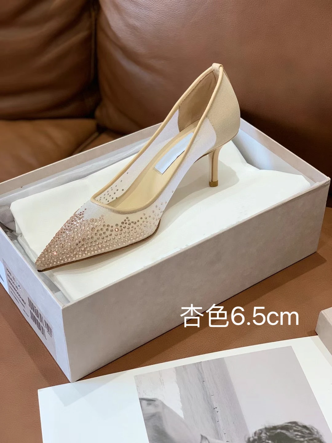 2025 Spring and Summer New Women's High Heels Rhinestone Decorative Pointed Stiletto Elegant Single-layer Shoes for Banquet
2025 Spring and Summer New Women's High Heels Rhinestone Decorative Pointed Stiletto Elegant Single-layer Shoes for Banquet