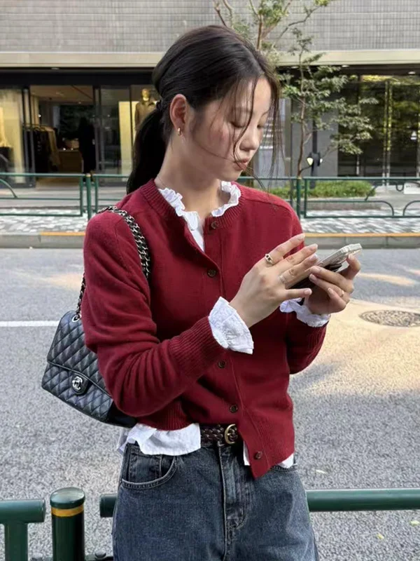 Женский вязаный кардиган Slim Fit с круглым вырезом, однотонный, с вышивкой, теплый, повседневный, с длинными рукавами, для ранней осени, новый корейский стиль
Женский вязаный кардиган Slim Fit с круглым вырезом, однотонный, с вышивкой, теплый, повседневный, с длинными рукавами, для ранней осени, новый корейский стиль