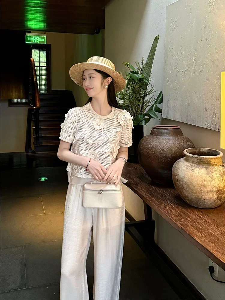 Janice Garden round Ne ort Sve Women's T-irt Heavy Embroidery Floral Print Casual Loose Fit Cotton Spring Summer
Janice Garden round Ne ort Sve Women's T-irt Heavy Embroidery Floral Print Casual Loose Fit Cotton Spring Summer