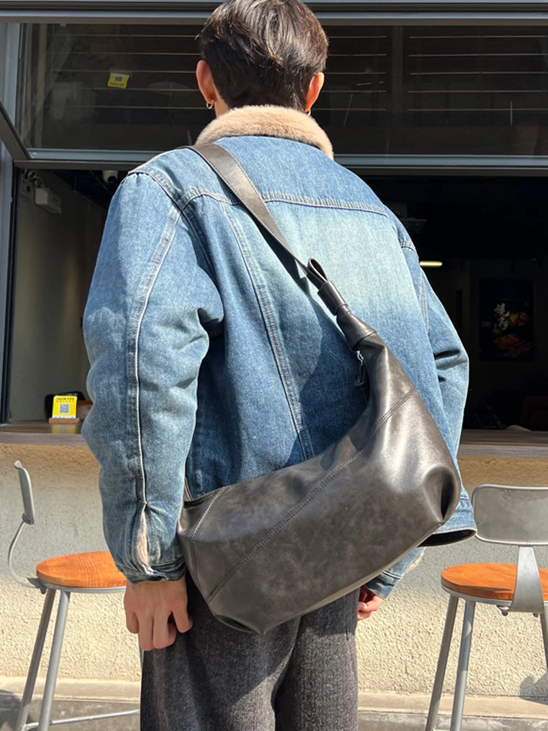 Fashionable NIN Men's Dumpling Tote Bag Leather Commuter Bag Casual Crossbody Bag Single Strap Square Shape Color
Fashionable NIN Men's Dumpling Tote Bag Leather Commuter Bag Casual Crossbody Bag Single Strap Square Shape Color
