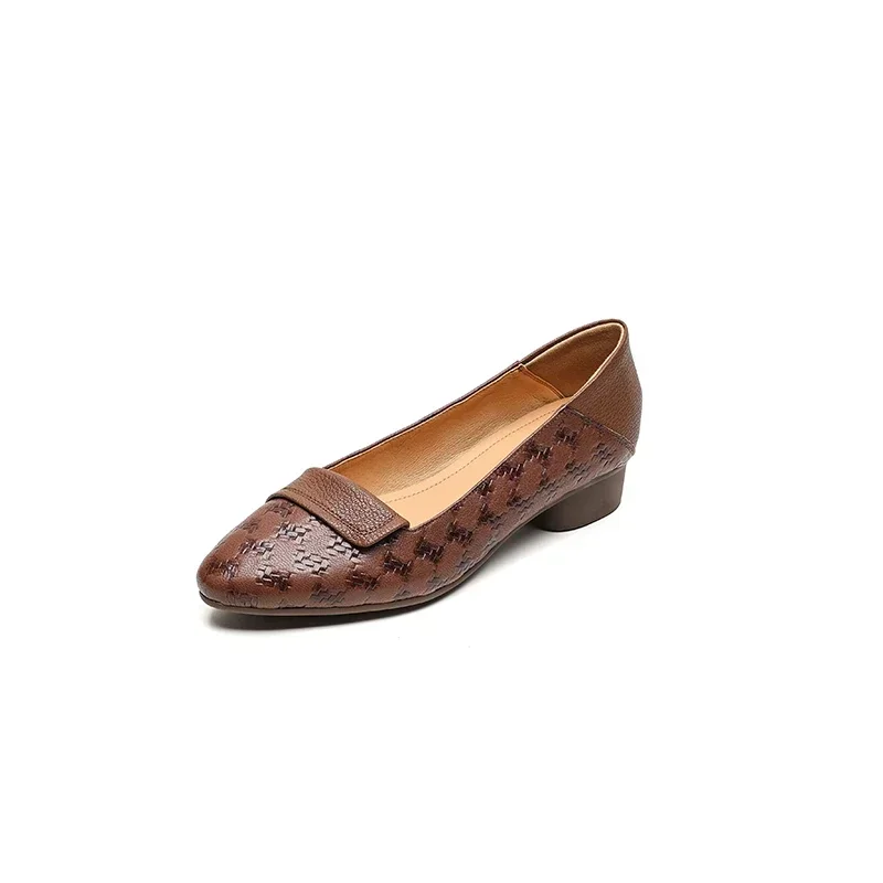 Spring and Autumn New Leather Retro Color Matching Single Shoes Pointed Thick Heel Light Mouth Low Heel Women's Shoes
Spring and Autumn New Leather Retro Color Matching Single Shoes Pointed Thick Heel Light Mouth Low Heel Women's Shoes
