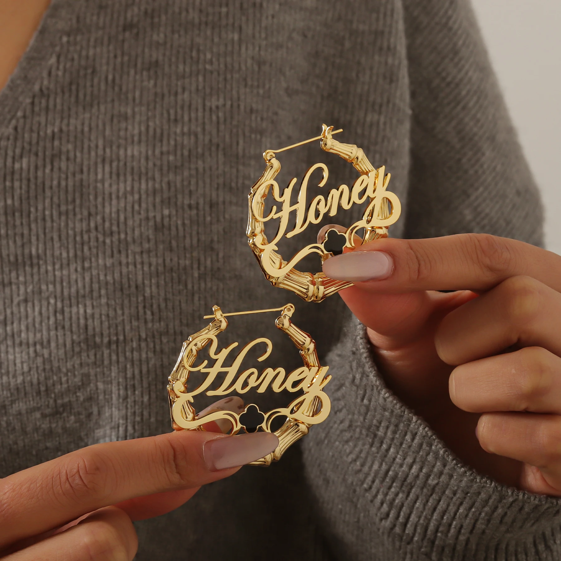 Custom Name Earrings 18K Gold Plated Stainless Steel Multiple Sizes Hip Hop Style Personalized Jewelry Christmas Gift for Women
Custom Name Earrings 18K Gold Plated Stainless Steel Multiple Sizes Hip Hop Style Personalized Jewelry Christmas Gift for Women