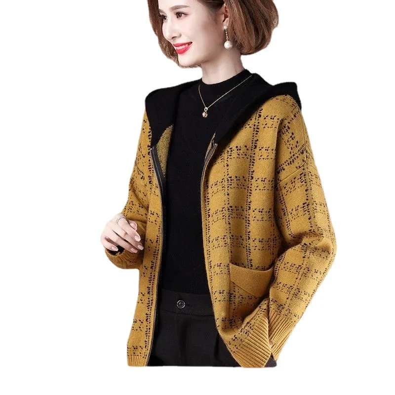 new Spring hooded cardigan large size women's knitted top sweater plaid coat women
new Spring hooded cardigan large size women's knitted top sweater plaid coat women
