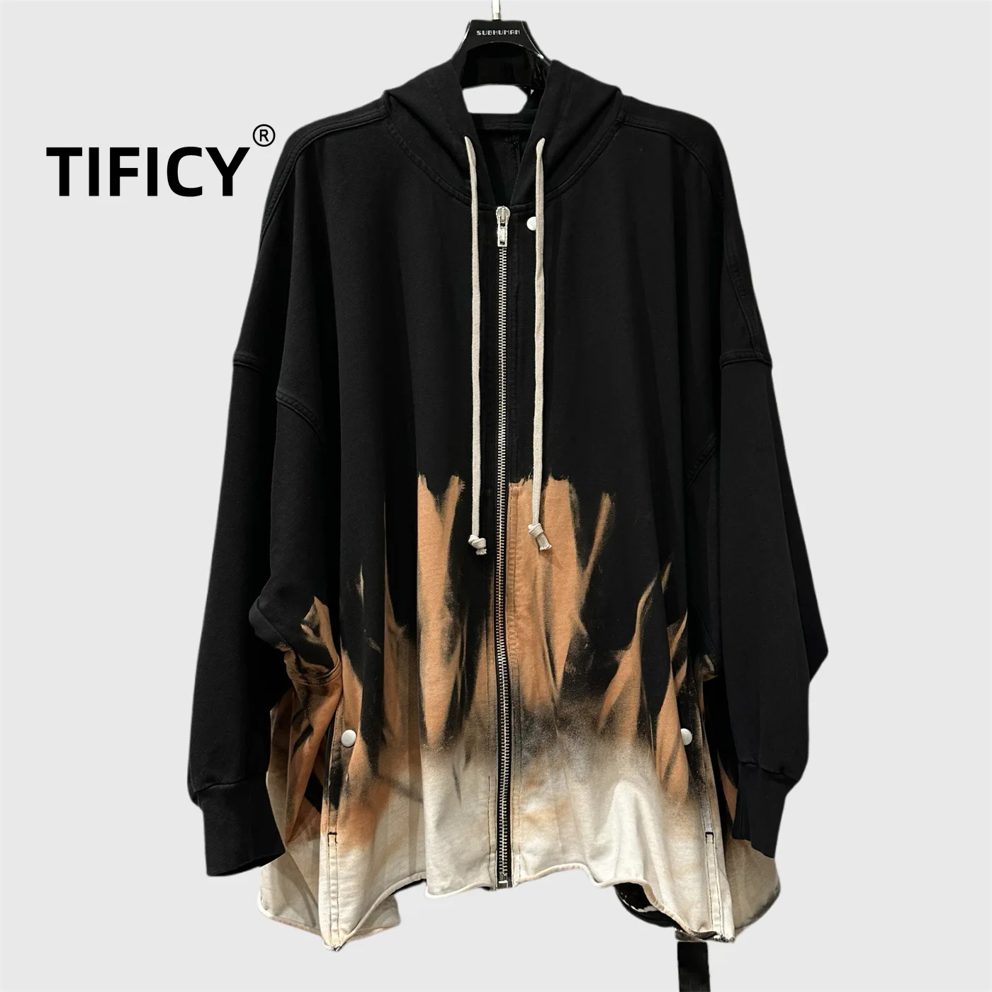 Dark RO Style Hand-painted Flame Silhouette Men's Loose High Street Hooded Zipper Cardigan Hoodies Sweatshirts Top Casual Jacket
Dark RO Style Hand-painted Flame Silhouette Men's Loose High Street Hooded Zipper Cardigan Hoodies Sweatshirts Top Casual Jacket