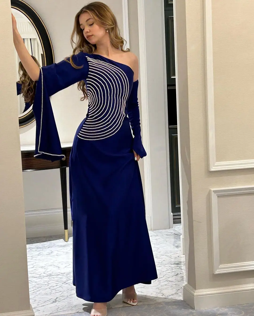 One-Shoulder Pearls Evening Dresses Ankle-length Split Sleeve Arabia Prom Dresses 2023 New Formal Party Gown فساتين مناسبة رسمية
One-Shoulder Pearls Evening Dresses Ankle-length Split Sleeve Arabia Prom Dresses 2023 New Formal Party Gown فساتين مناسبة رسمية