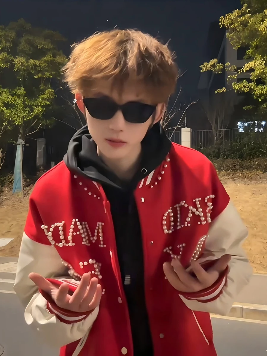Red Pearl Embroidery Baseball Jacket Men's Spring Autumn Style American Trendy Brand Cleanfit Color Block Jacket Outerwear
Red Pearl Embroidery Baseball Jacket Men's Spring Autumn Style American Trendy Brand Cleanfit Color Block Jacket Outerwear