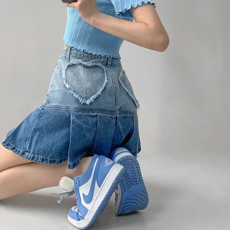 American Retro Love Denim Pleated Skirt Female Summer Spice Girl Slim Skirt High Waist A-bag Hip Skirt
American Retro Love Denim Pleated Skirt Female Summer Spice Girl Slim Skirt High Waist A-bag Hip Skirt