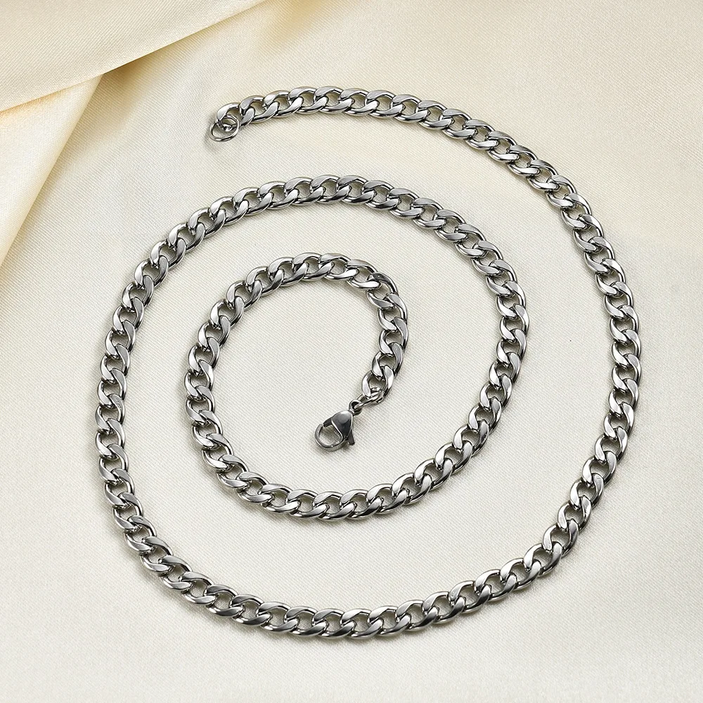 Simple Fashion Silver Color Cuban Chain Necklace for Men Women Punk Neck Male Chains Jewelry Accessories Gift for Friends
Simple Fashion Silver Color Cuban Chain Necklace for Men Women Punk Neck Male Chains Jewelry Accessories Gift for Friends