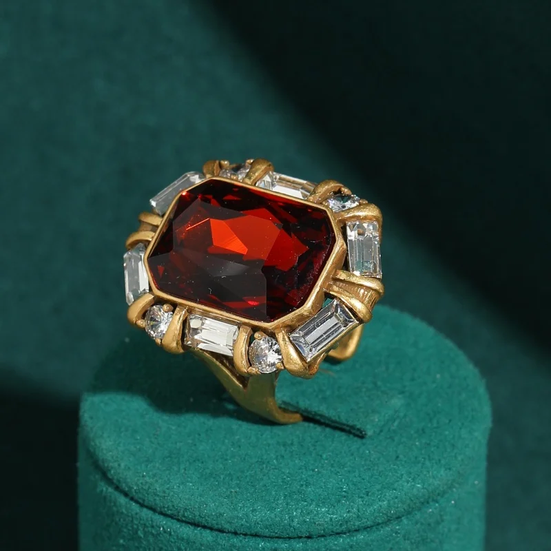 Vintage Orange Crystal Rings for Woman Square Designer Jewelry High Quality Accessories Gold Plated Trends 2026 Music Festival
Vintage Orange Crystal Rings for Woman Square Designer Jewelry High Quality Accessories Gold Plated Trends 2026 Music Festival