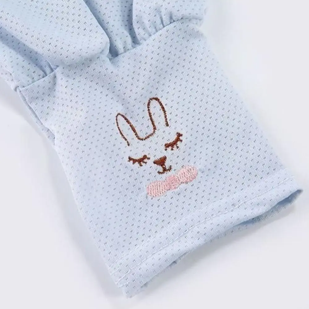 Breathable Ice Silk Sun Protection Sleeves Loose Fit Ice Silk Material Driving Sleeves Oversized Design Cooling Ice Sleeve
Breathable Ice Silk Sun Protection Sleeves Loose Fit Ice Silk Material Driving Sleeves Oversized Design Cooling Ice Sleeve