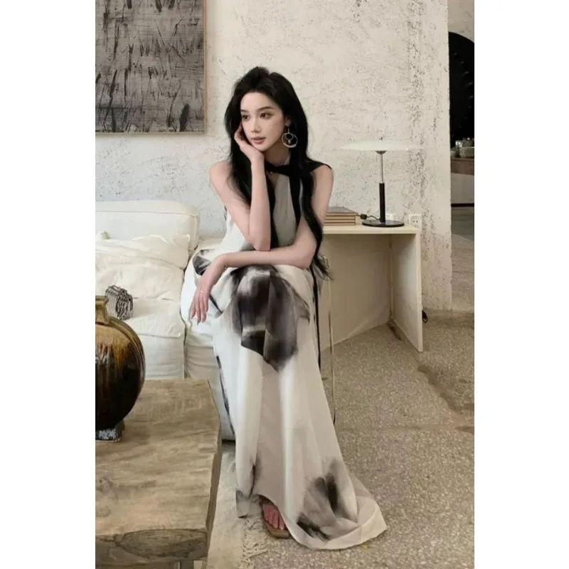 Women's Elegant Ink Wash Halter Maxi Dress Sleeveless Backless Beach Vacation Dress
Women's Elegant Ink Wash Halter Maxi Dress Sleeveless Backless Beach Vacation Dress