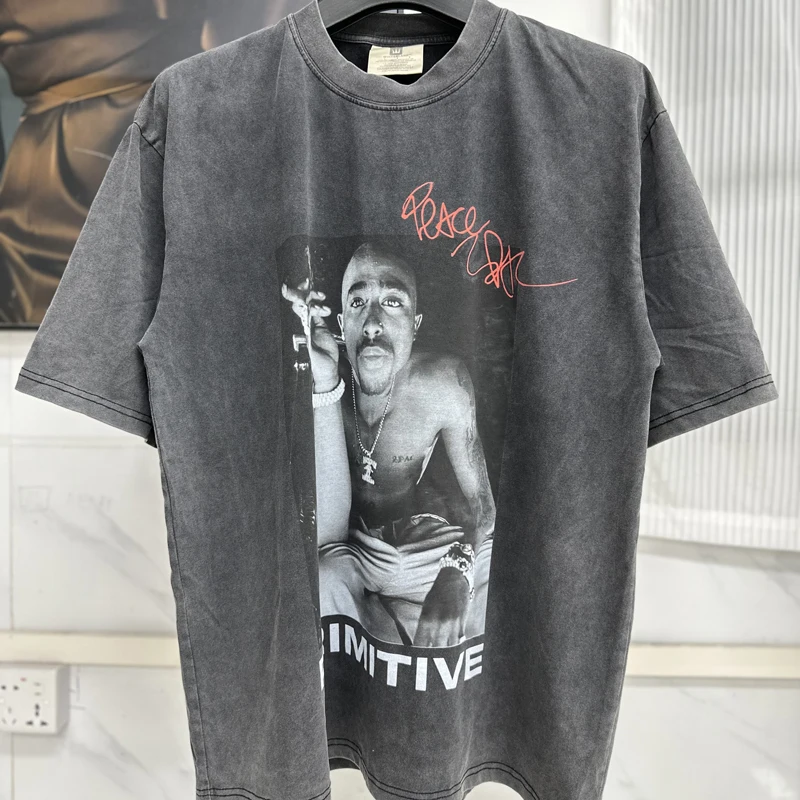 European American Trendy Small Neckline Design Loose Tupac Short Sleeve Portrait Digital Print 2PAC T-shirt Men Women Same Style
European American Trendy Small Neckline Design Loose Tupac Short Sleeve Portrait Digital Print 2PAC T-shirt Men Women Same Style