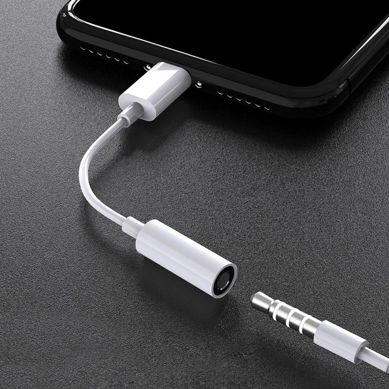 Аудиокабель с разъемами USB Type-C и 3,5 мм
Аудиокабель с разъемами USB Type-C и 3,5 мм