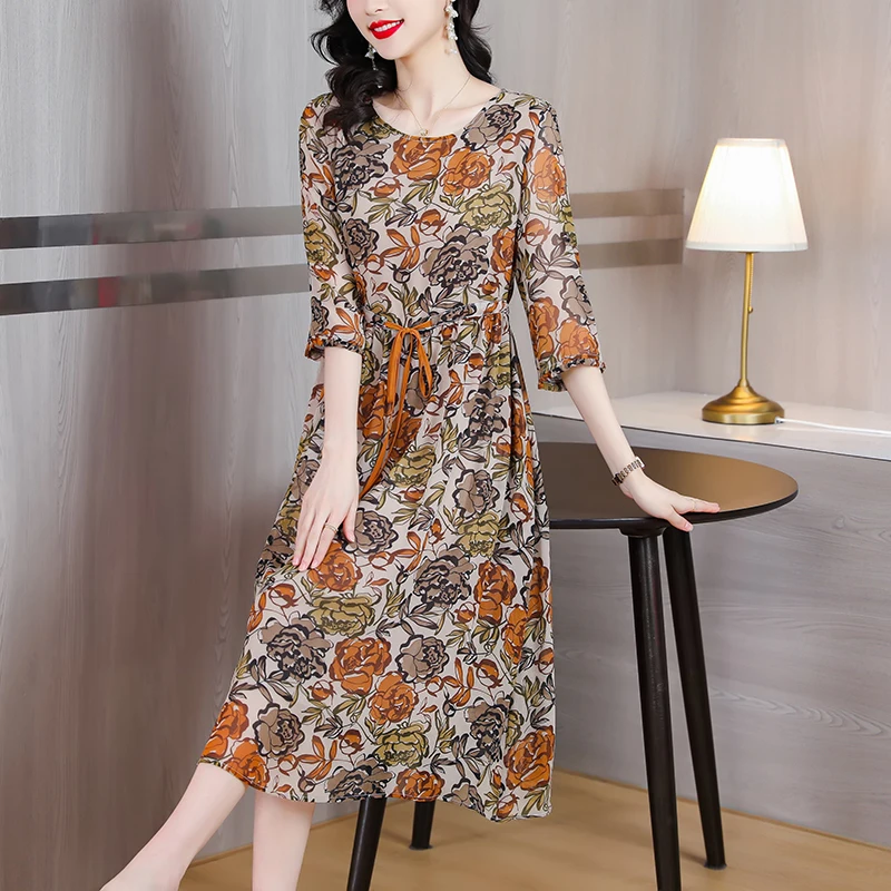 Dresses Women 2024 New Summer Silk Casual Midi Dress Ladies Elegant Maxi Dress Floral Dresses Loose Waist Dress Vestidos
Dresses Women 2024 New Summer Silk Casual Midi Dress Ladies Elegant Maxi Dress Floral Dresses Loose Waist Dress Vestidos