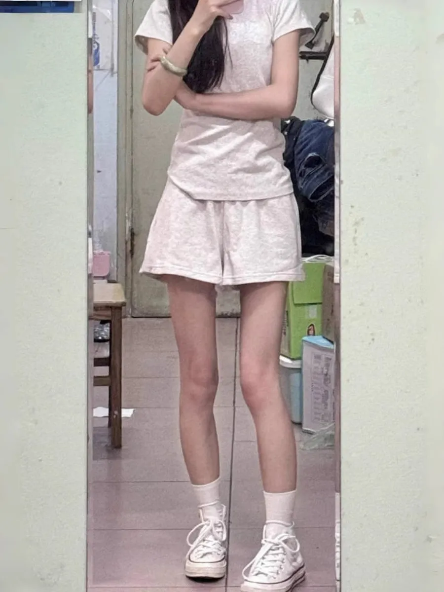 High Waist Wide Leg Short Sports Pants Women's Summer Loose Home Sleepwear Slimming Hot Pants Casual Straight Tube Trousers
High Waist Wide Leg Short Sports Pants Women's Summer Loose Home Sleepwear Slimming Hot Pants Casual Straight Tube Trousers