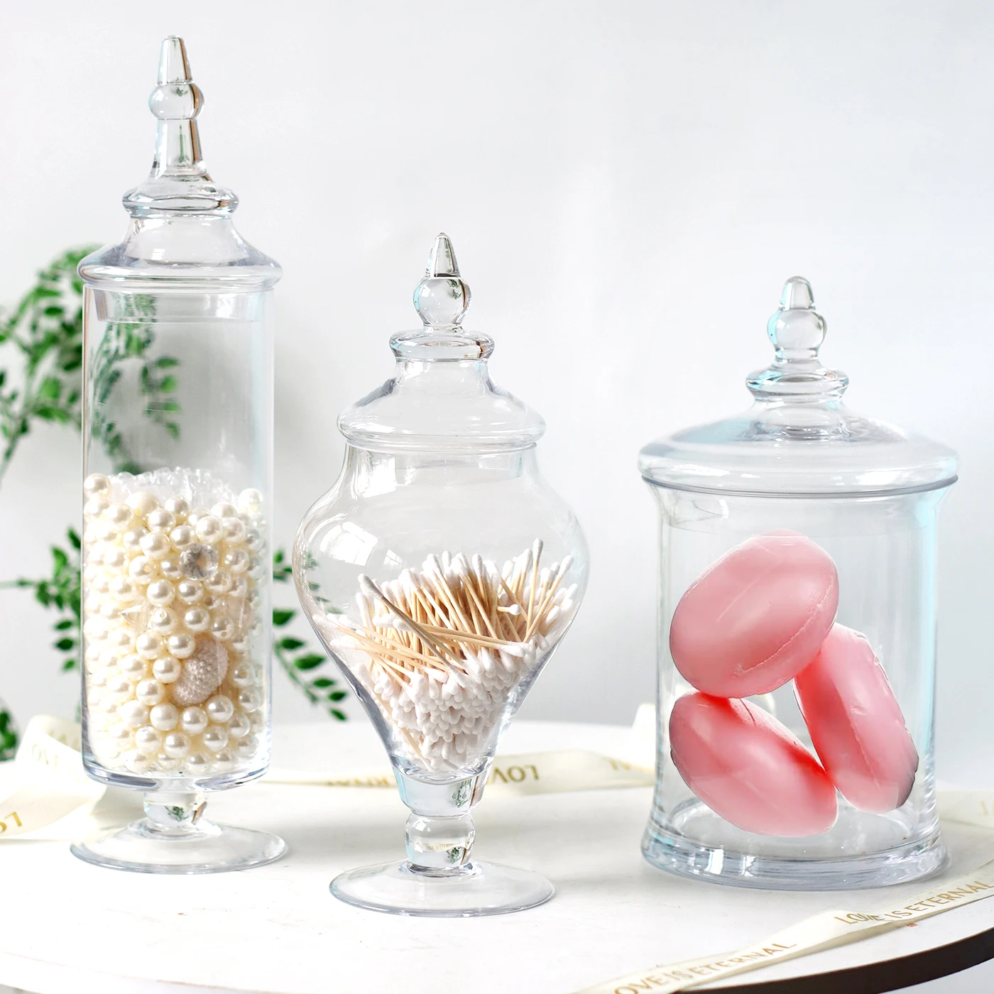 European Transparent Glass Candy Jar with Lid Large Pointed Glass Storage Jar Wedding Dessert Table Model Room Decoration
European Transparent Glass Candy Jar with Lid Large Pointed Glass Storage Jar Wedding Dessert Table Model Room Decoration
