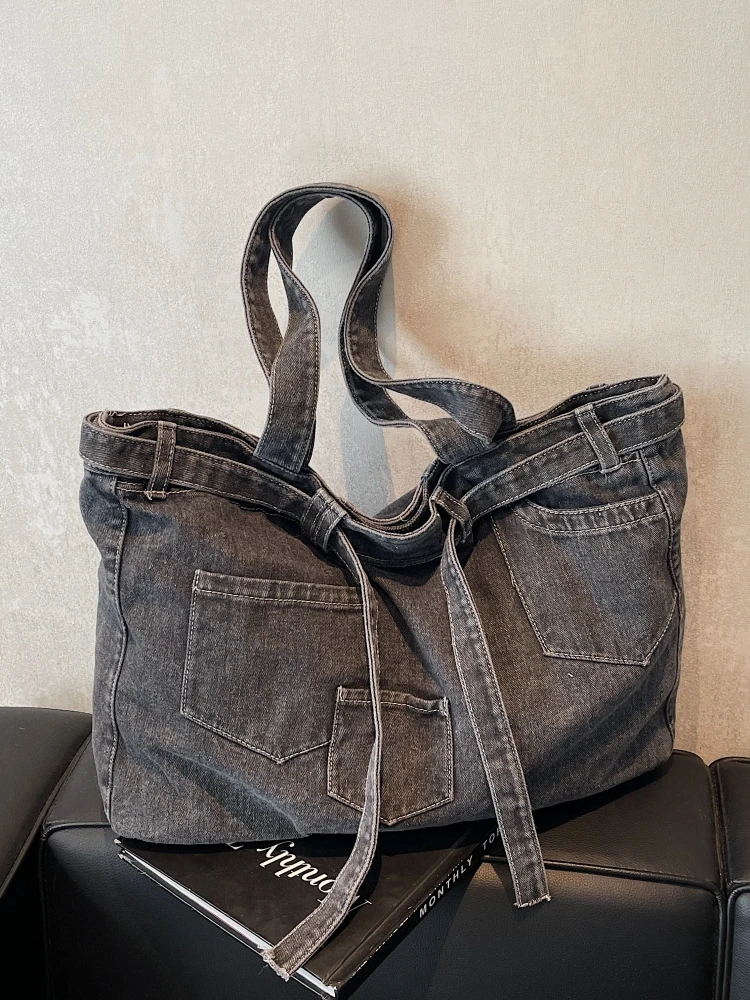 2025 Новая большая джинсовая сумка Capaci для женщин, повседневная корейская версия, винтажная сумка, подходит для колледжа St...
2025 Новая большая джинсовая сумка Capaci для женщин, повседневная корейская версия, винтажная сумка, подходит для колледжа St...